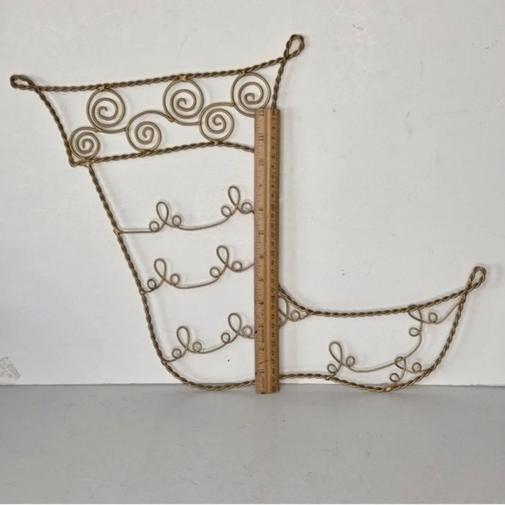 Pier 1 Gold Scrolled Metal Wire Christmas Stocking Shaped Card Holder Wall Decor